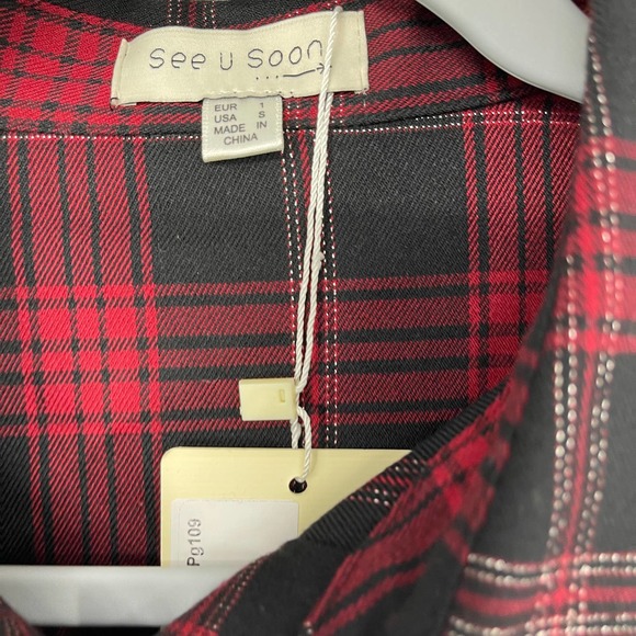 SEE U SOON RED & BLACK SHIMMERY PLAID LONG SLEEVE WITH POCKETS SIZE SMALL - Picture 3 of 3